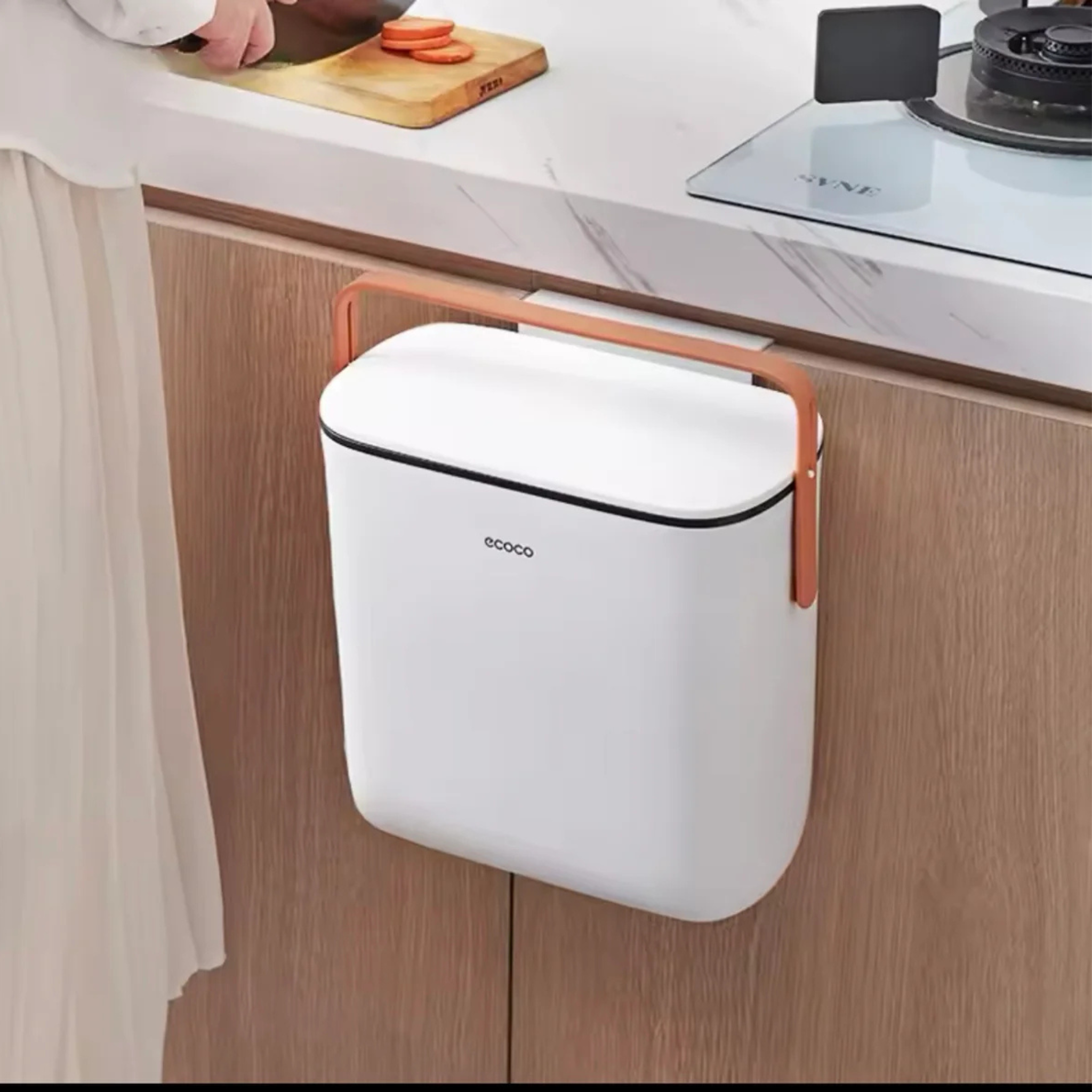 Ecoco 7 Liter Compact Trash Bin for Kitchen