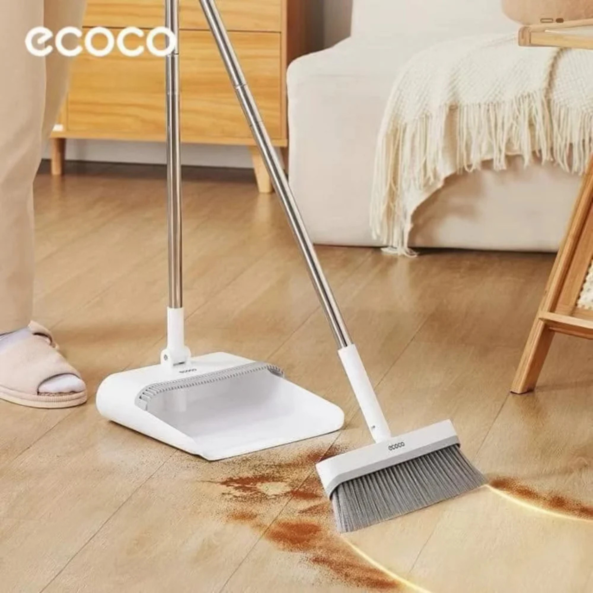 Ecoco Long Handle Broom with Dustpan